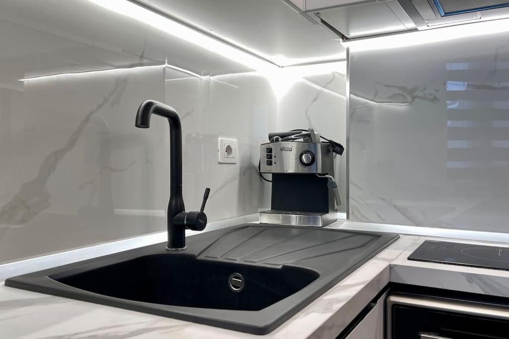 53° Bs Skanderbeg City Center Comfort Tirana Buitenkant foto