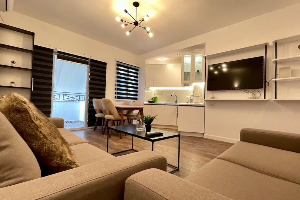53° Bs Skanderbeg City Center Comfort Tirana Buitenkant foto