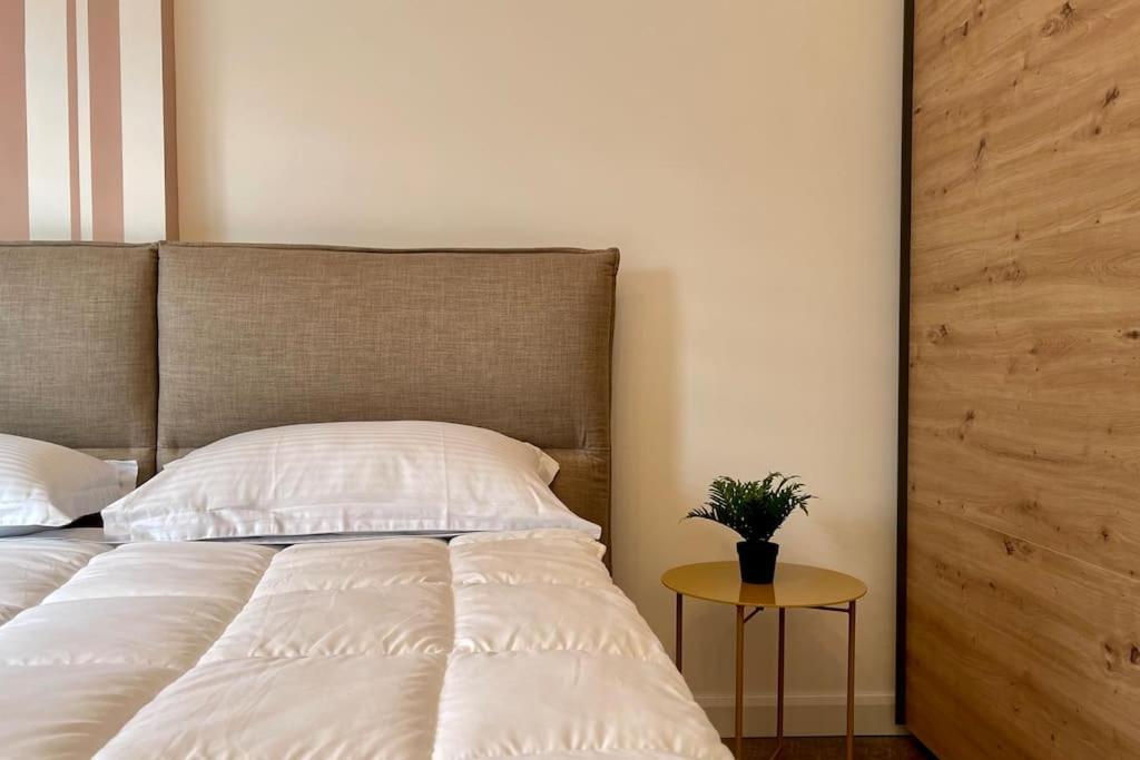 53° Bs Skanderbeg City Center Comfort Tirana Buitenkant foto